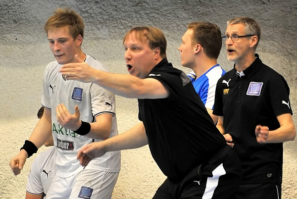 Mikaelit Källman ja Westerholm (oikealla) jatkavat HC Westissä. Kuva Riku Flink/Touchdown